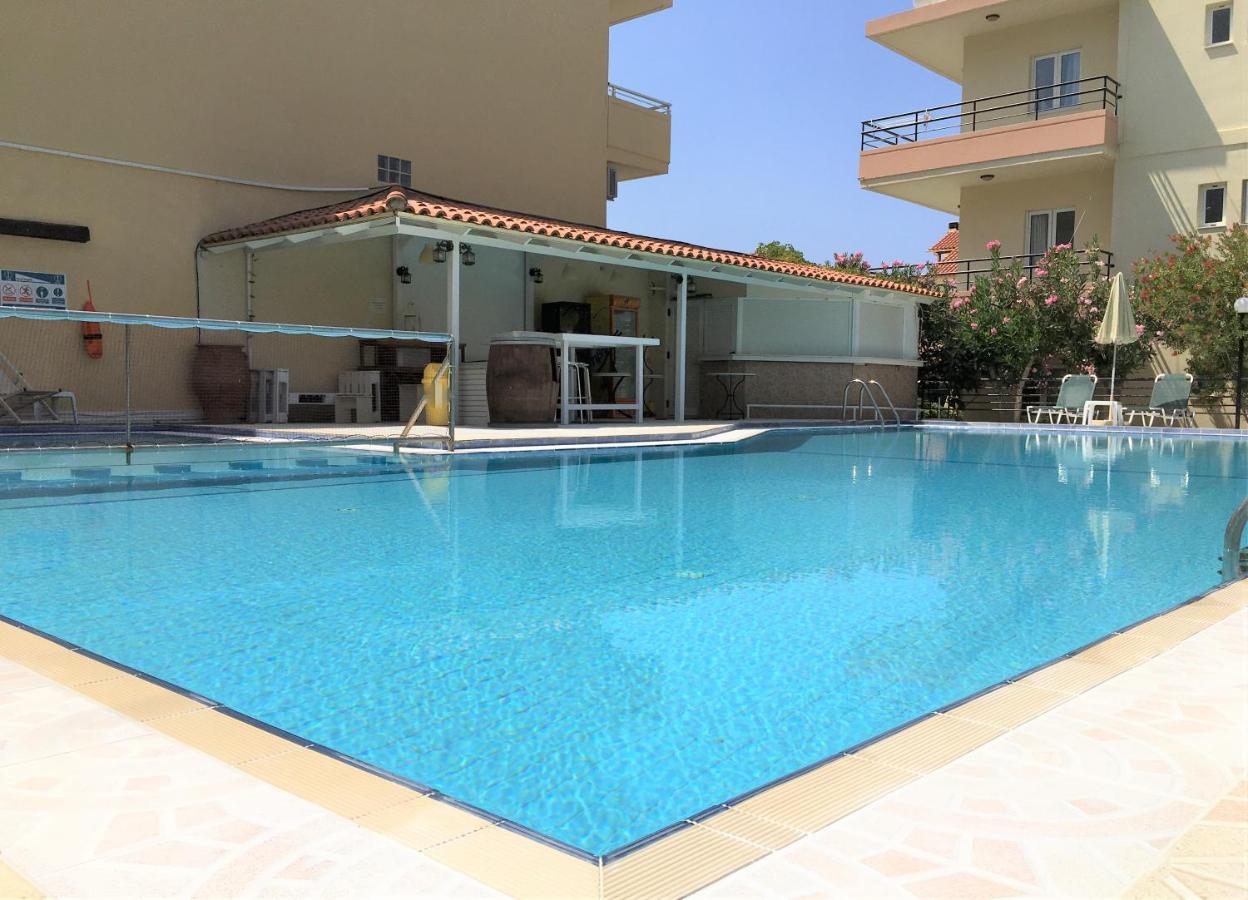 Evdokia Αpartments & Dimitra Village Agia Marina Exterior foto