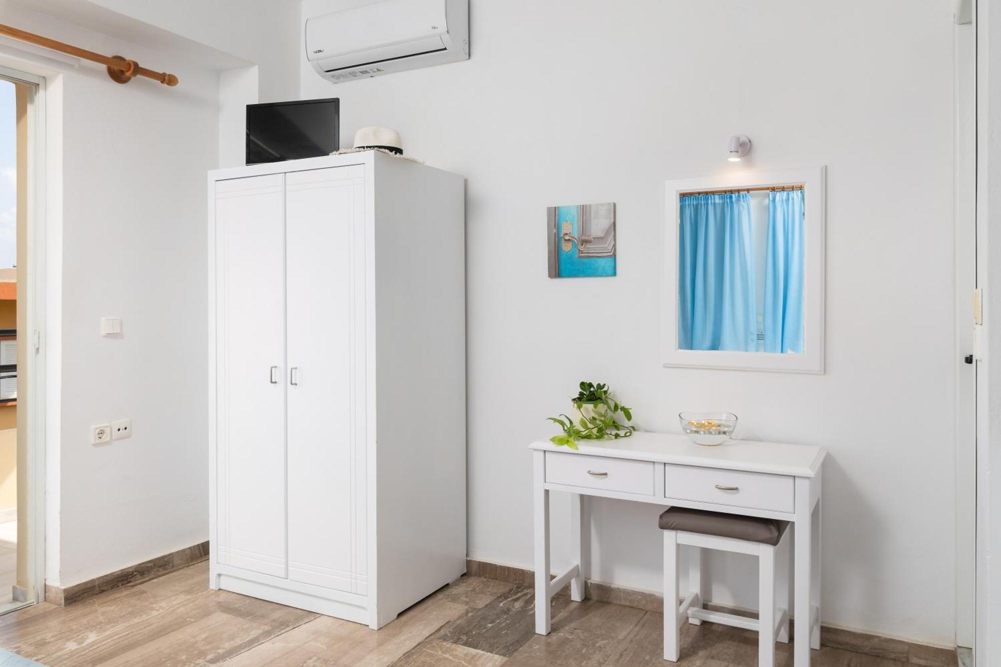 Evdokia Αpartments & Dimitra Village Agia Marina Exterior foto